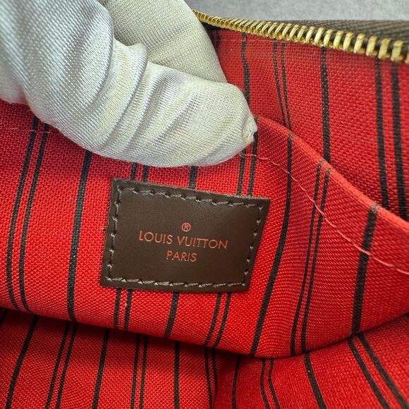 Louis Vuitton Damier Ebene Neverfull Pochette Wristlet Bag - Picture 13 of 14